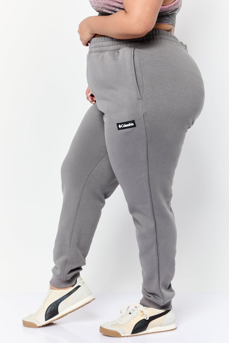 Columbia سروال رياضي نسائي مناسب بشعار العلامة التجارية في الهواء الطلق، رمادي داكن - Image 2